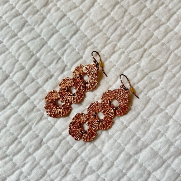 Stella and Dot rose gold dangling lace earring - Picture 2 of 3